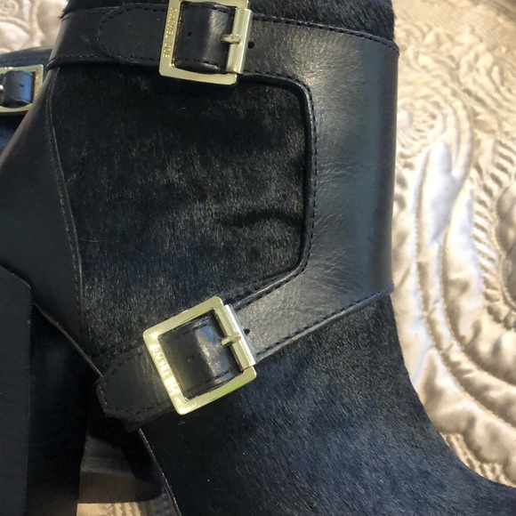 Rachel Zoe Hair Calf Leather Gorgeous Black Booties-Sz 8.5 - Picture 3 of 11